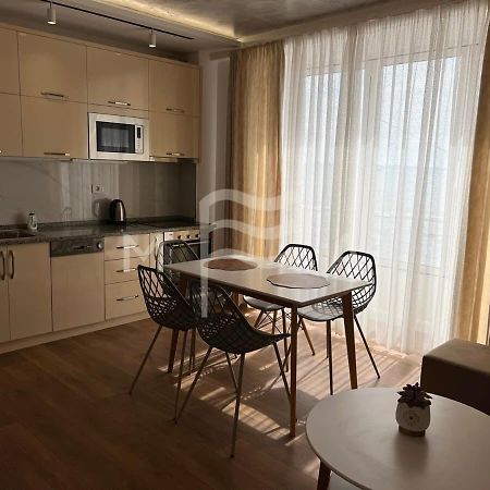 Yacht Club 573 Leilighet Durrës Eksteriør bilde